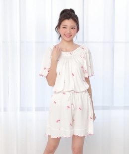 チェリー柄ショートパンツ